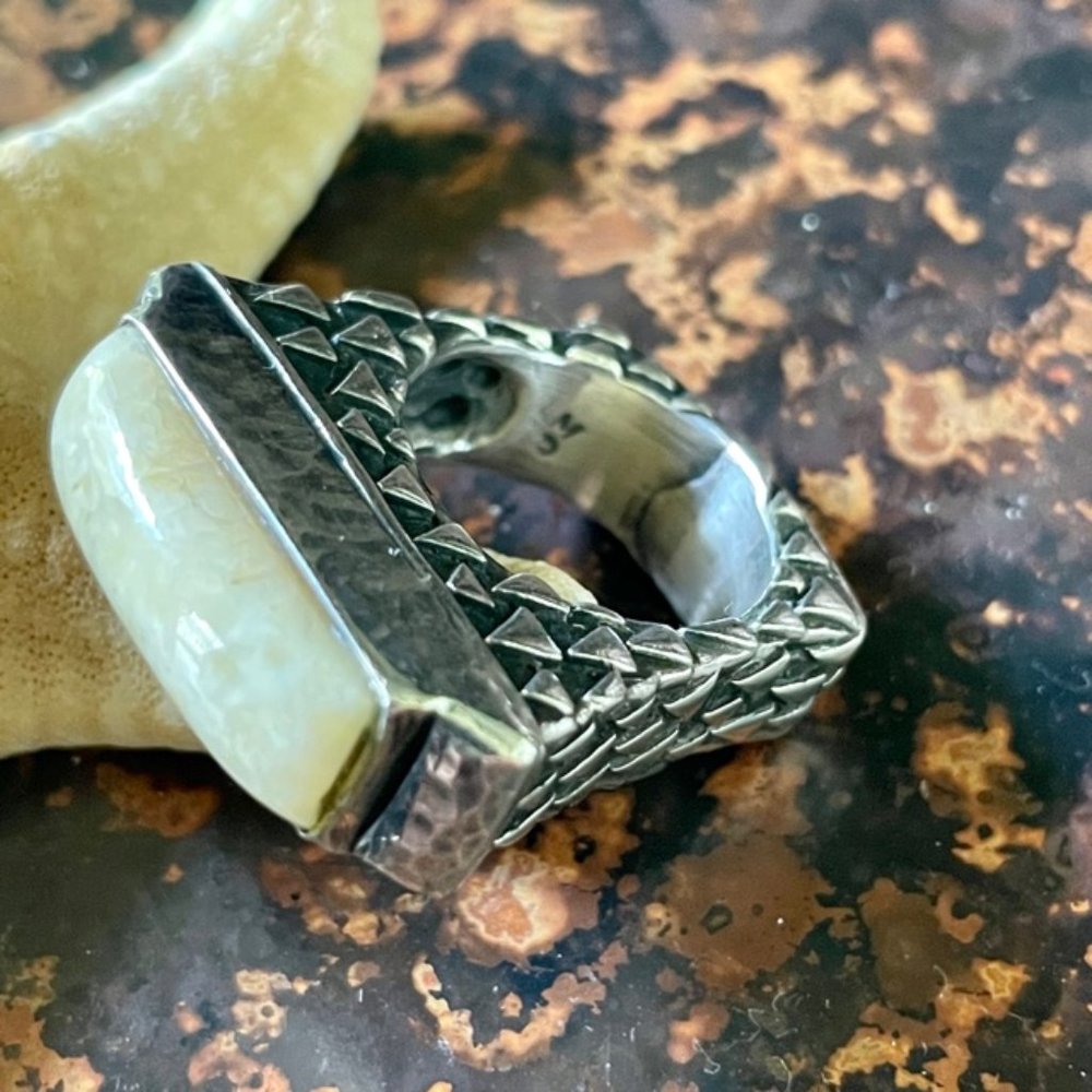 Dian Malouf Ivory Agate Ring Sz. 6